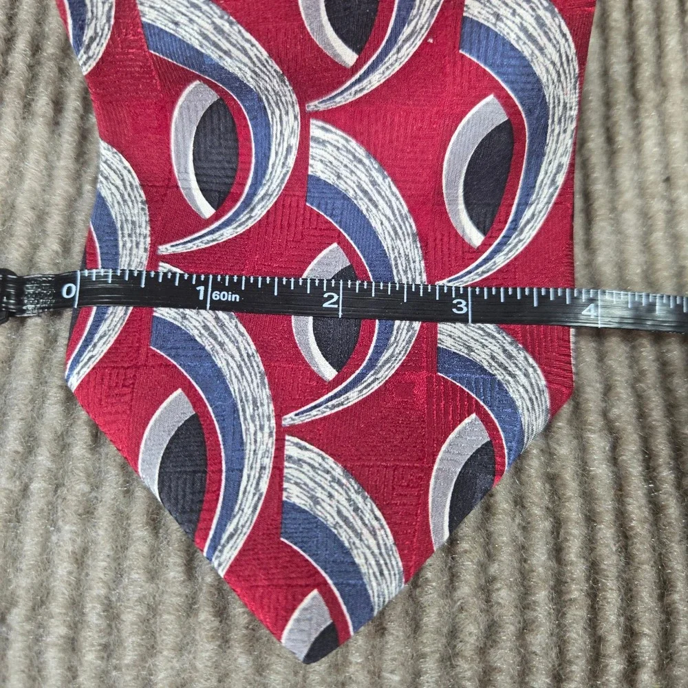 Countess Mara Mens Red Blue Abstract Silk Geometric Necktie